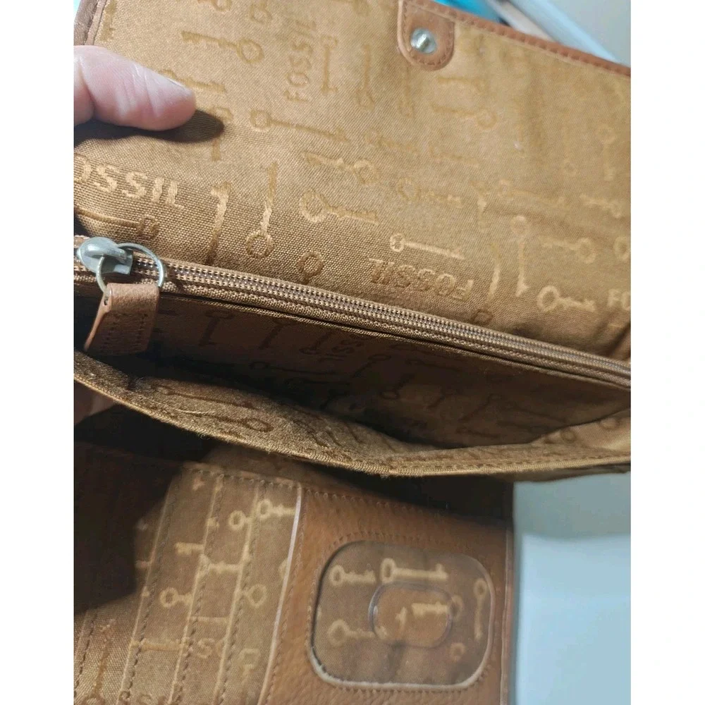 Vintage Fossil Leather Wallet Brown Embossed Keyhole Snap Zip Y2K Boho